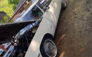 Oldsmobile-Toronado-1977-3