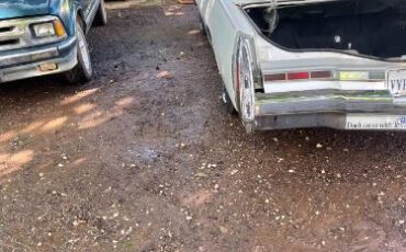 Oldsmobile-Toronado-1977-4