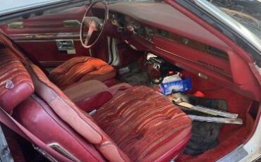 Oldsmobile-Toronado-1977-6