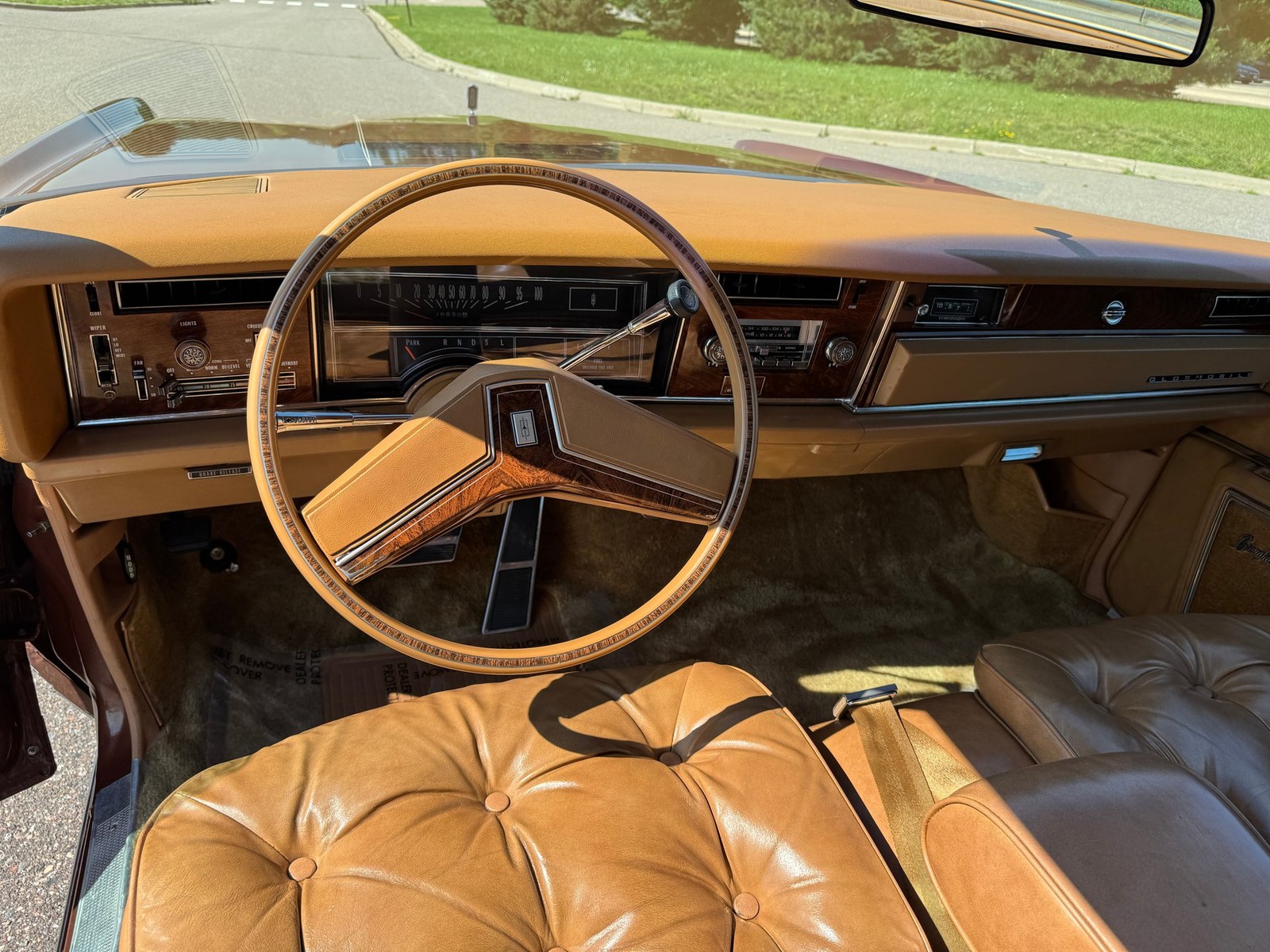 Oldsmobile-Toronado-1978-12