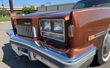 Oldsmobile-Toronado-1978-18