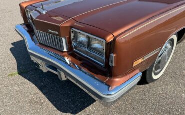 Oldsmobile-Toronado-1978-20