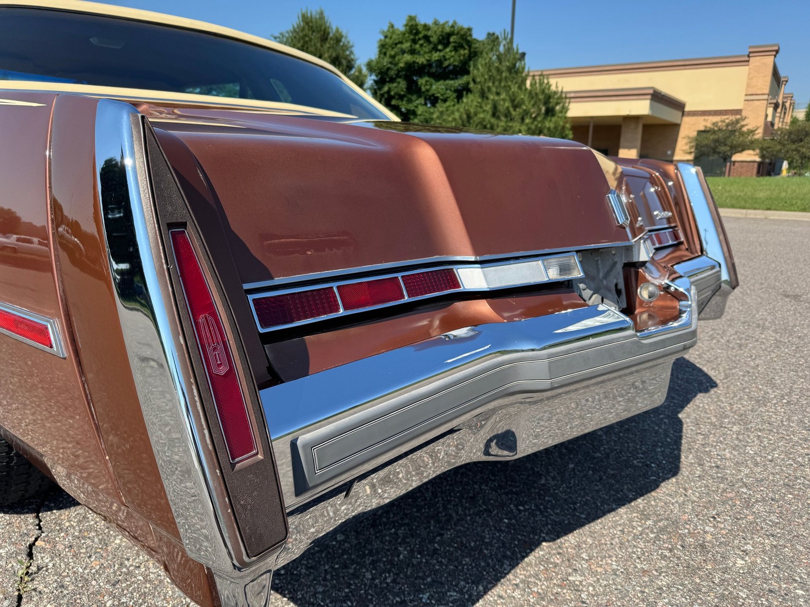 Oldsmobile-Toronado-1978-30