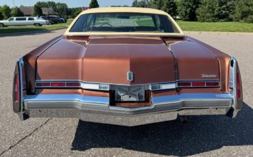Oldsmobile-Toronado-1978-4