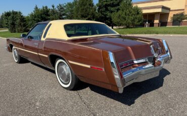 Oldsmobile-Toronado-1978-5