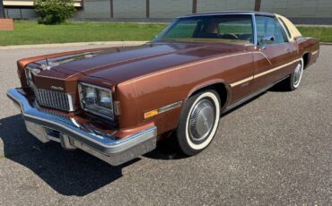 Oldsmobile-Toronado-1978-7