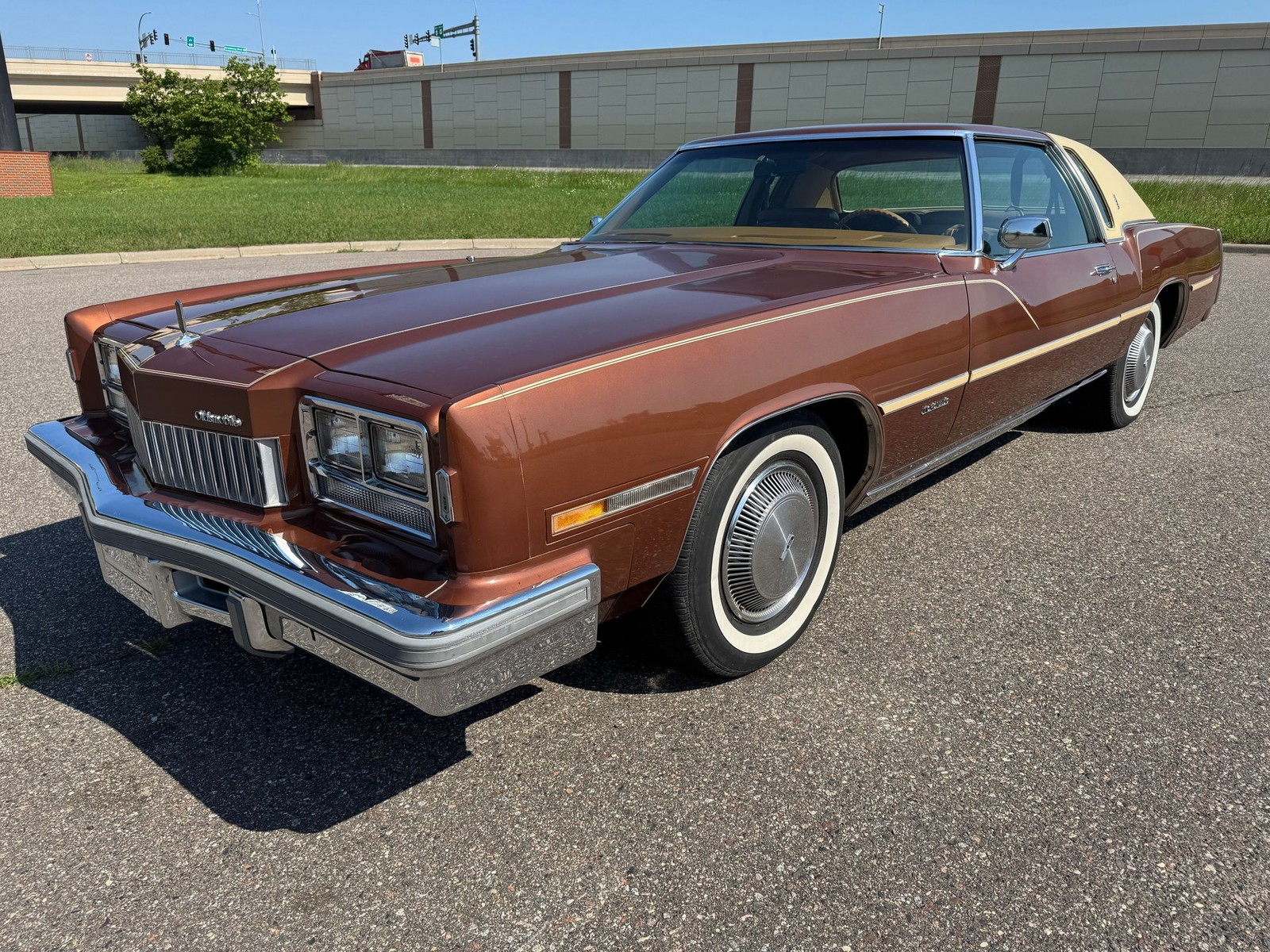 Oldsmobile-Toronado-1978-7