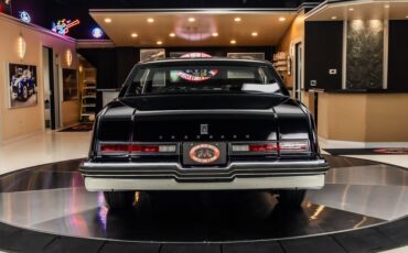 Oldsmobile-Toronado-1979-Black-22