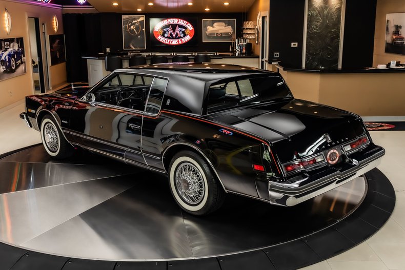 Oldsmobile-Toronado-1979-Black-25