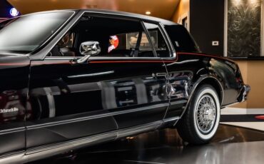 Oldsmobile-Toronado-1979-Black-37