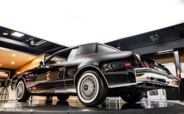 Oldsmobile-Toronado-1979-Black-7