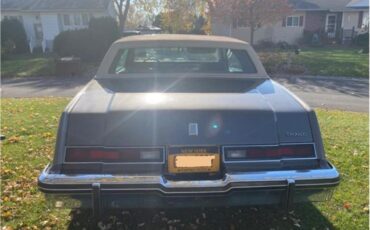 Oldsmobile-Toronado-1984-Gold-Light-Beige-2
