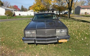 Oldsmobile-Toronado-1984-Gold-Light-Beige-5