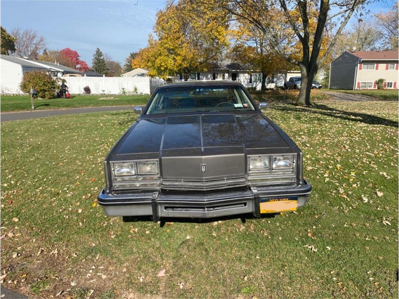 Oldsmobile-Toronado-1984-Gold-Light-Beige-5