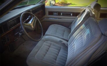 Oldsmobile-Toronado-1984-Gold-Light-Beige-9