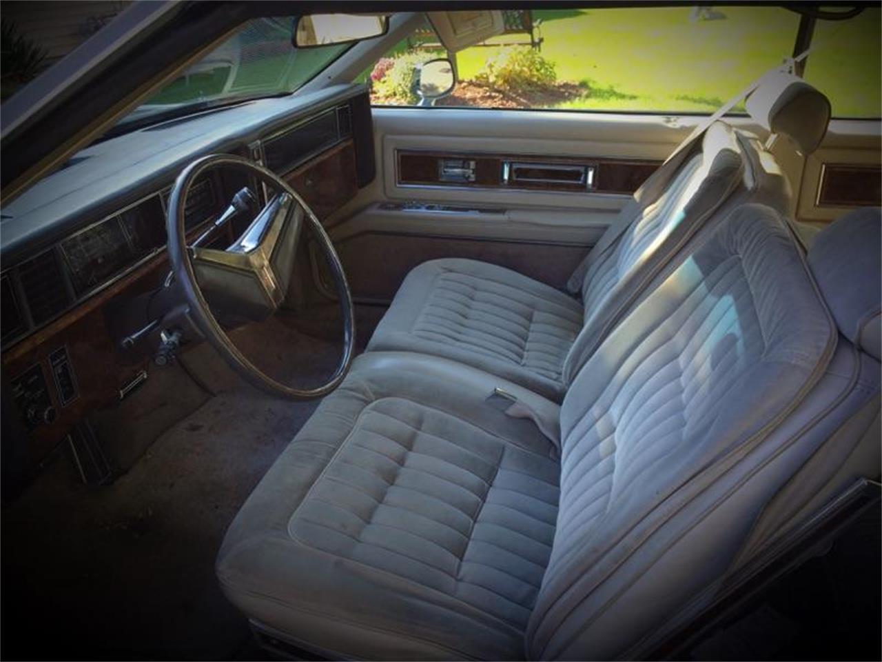 Oldsmobile-Toronado-1984-Gold-Light-Beige-9