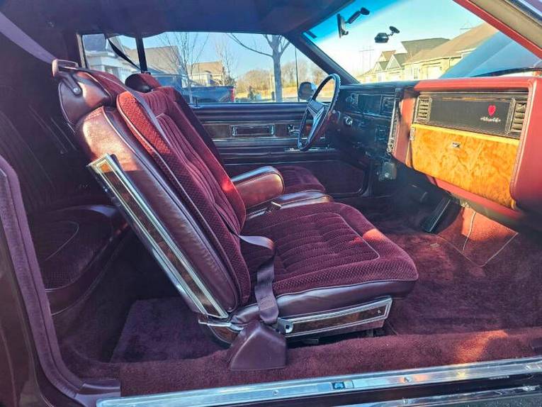 Oldsmobile-Toronado-1985-Burgandy-Burgandy-16