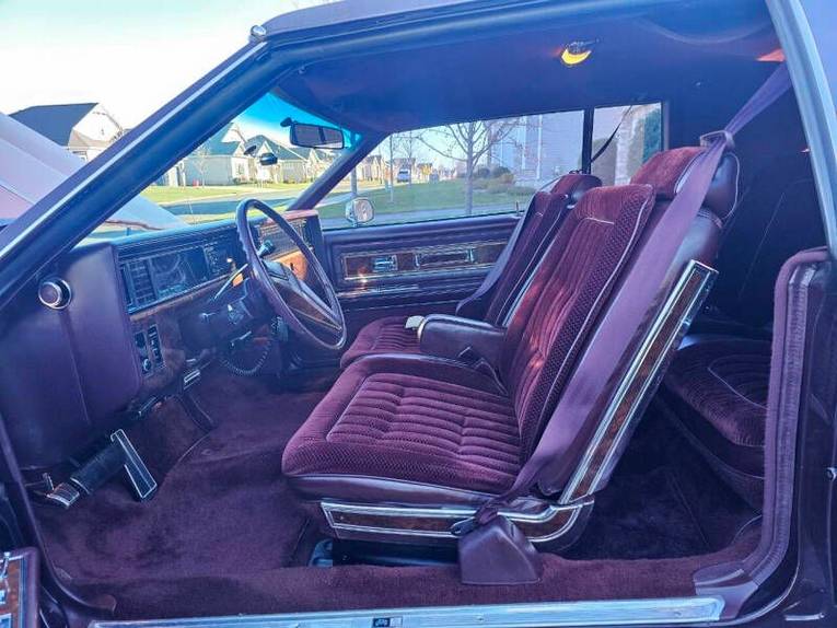 Oldsmobile-Toronado-1985-Burgandy-Burgandy-19