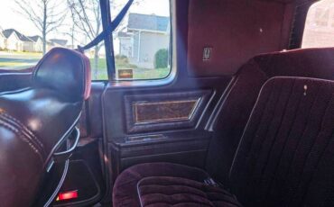 Oldsmobile-Toronado-1985-Burgandy-Burgandy-22