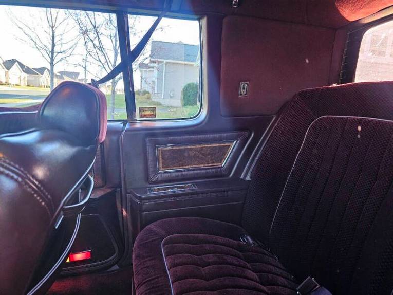 Oldsmobile-Toronado-1985-Burgandy-Burgandy-22