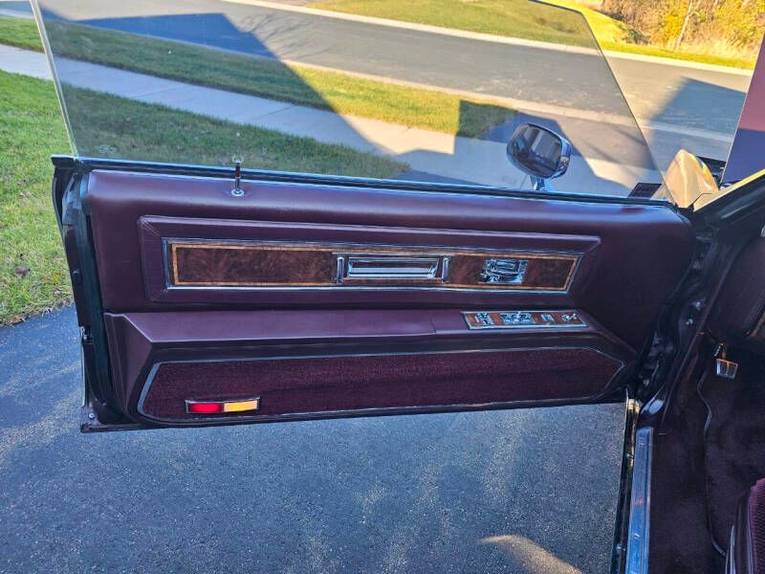 Oldsmobile-Toronado-1985-Burgandy-Burgandy-23