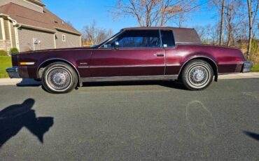 Oldsmobile-Toronado-1985-Burgandy-Burgandy-34