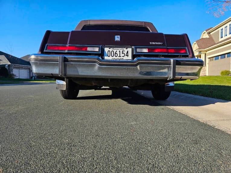 Oldsmobile-Toronado-1985-Burgandy-Burgandy-36