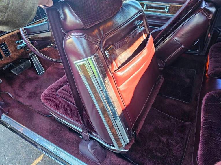 Oldsmobile-Toronado-1985-Burgandy-Burgandy-4