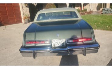 Oldsmobile-Toronado-1985-Green-Green-1