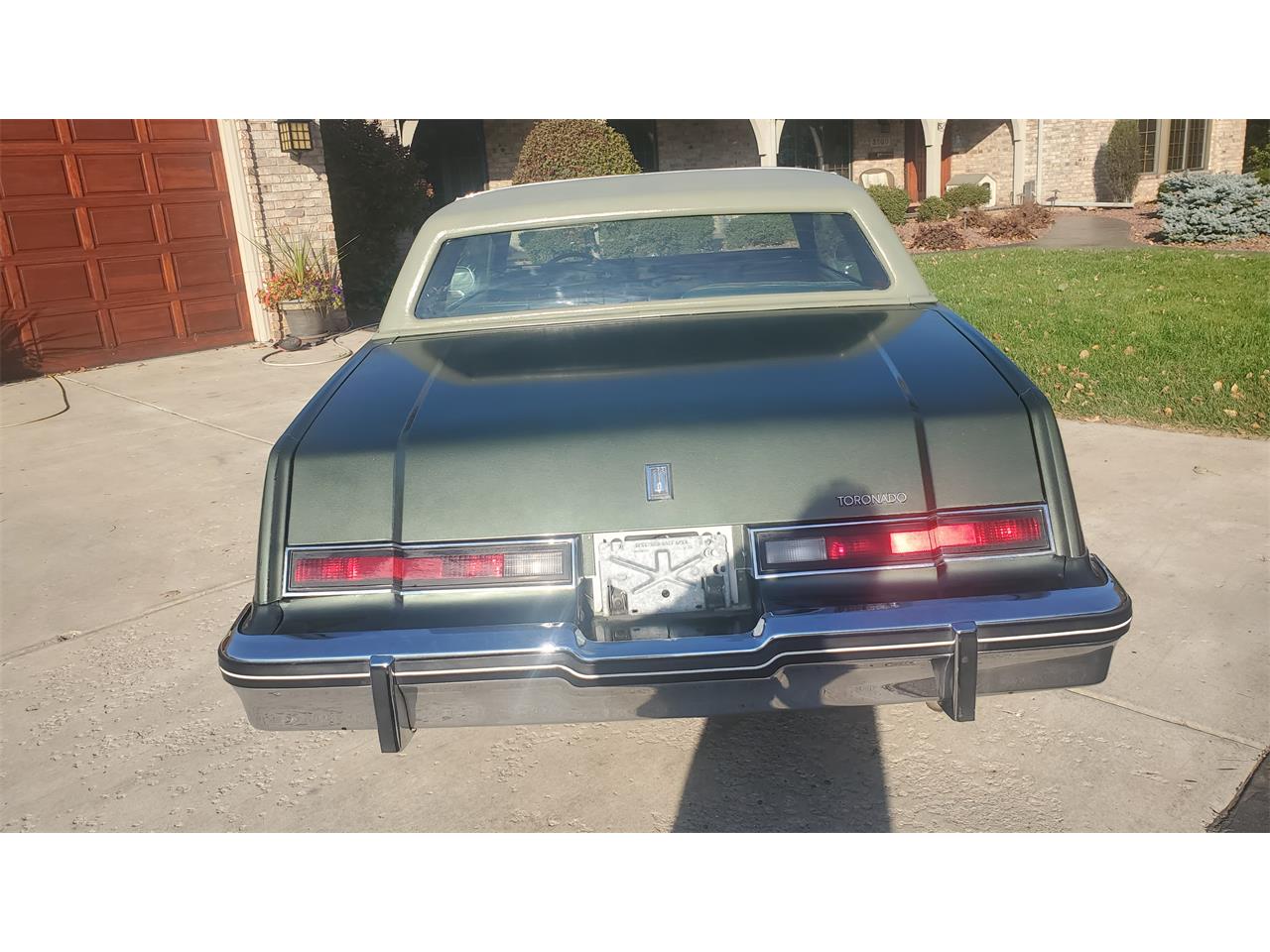 Oldsmobile-Toronado-1985-Green-Green-1