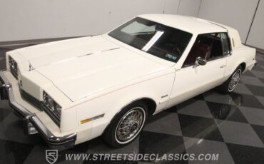 Oldsmobile-Toronado-1985-White-Maroon-20