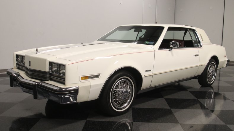 Oldsmobile-Toronado-1985-White-Maroon-3