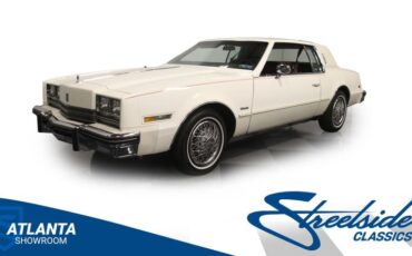 Oldsmobile-Toronado-1985-White-Maroon-36