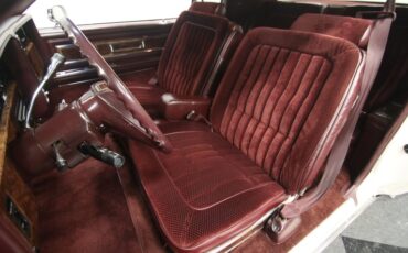 Oldsmobile-Toronado-1985-White-Maroon-45