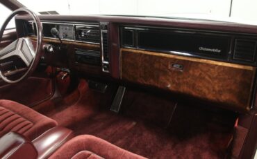 Oldsmobile-Toronado-1985-White-Maroon-8