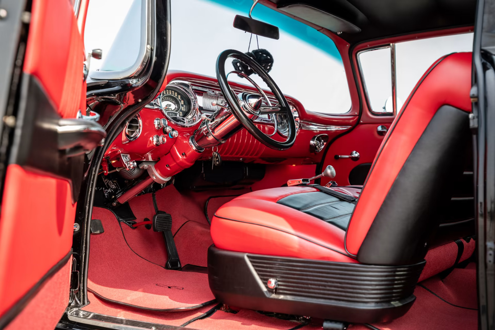 Oldsmobile-Two-Post-Rocket-88-Runabout-1956-Coupe-13