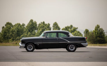 Oldsmobile-Two-Post-Rocket-88-Runabout-1956-Coupe-8