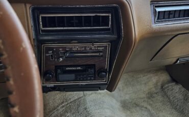 Oldsmobile-Vista-Cruiser-1977-36