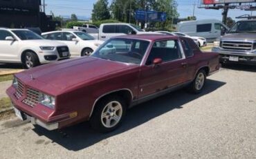 Oldsmobile-cutlass-supreme-1981-red-1