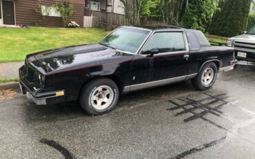 Oldsmobile-cutlass-supreme-1983-black