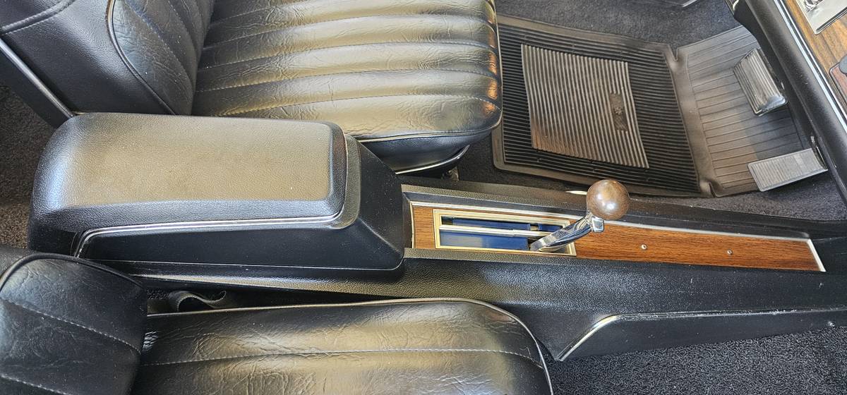 Oldsmobile-cutlass-supreme-convertible-1972-yellow-16