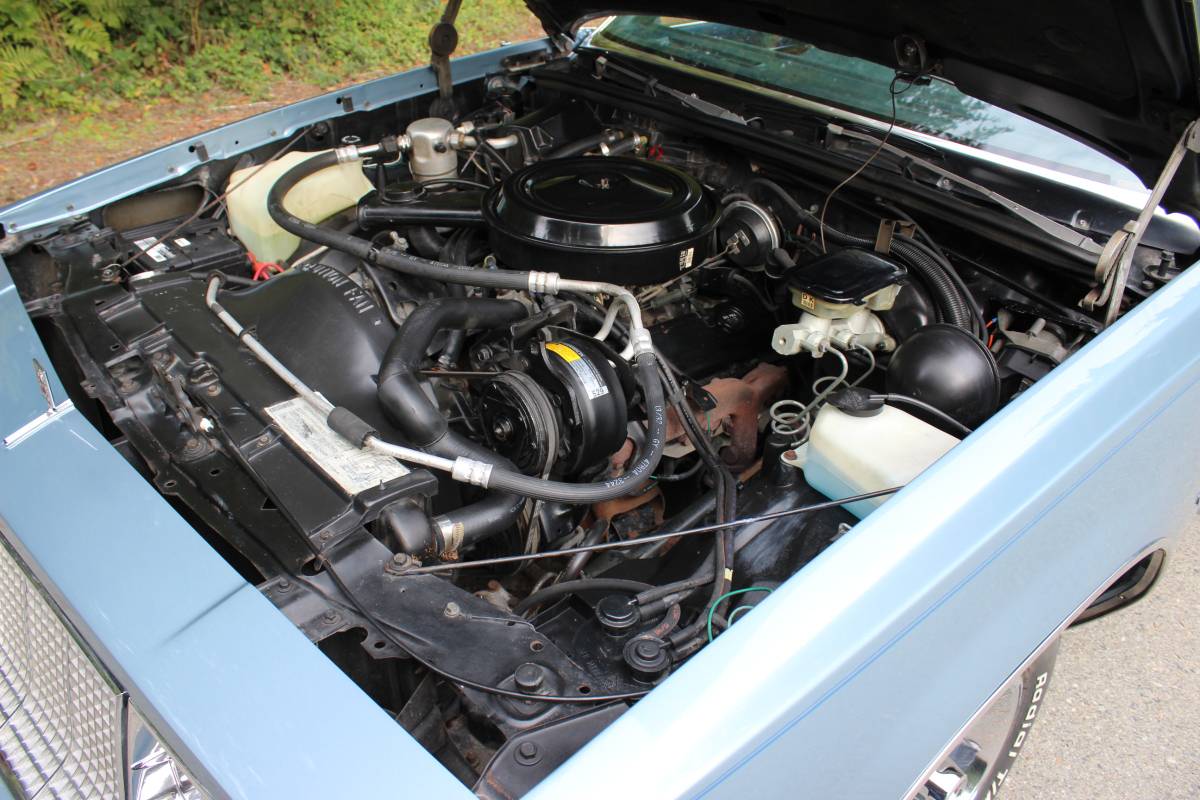 Oldsmobile-cutlass-supreme-supreme-brougham-1985-blue-19
