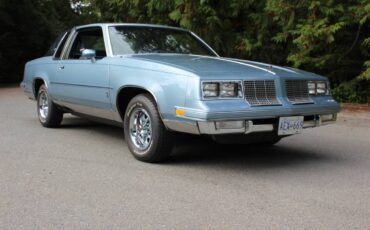 Oldsmobile-cutlass-supreme-supreme-brougham-1985-blue