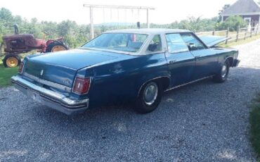 Oldsmobile-delta-88-royale-1976-blue-1