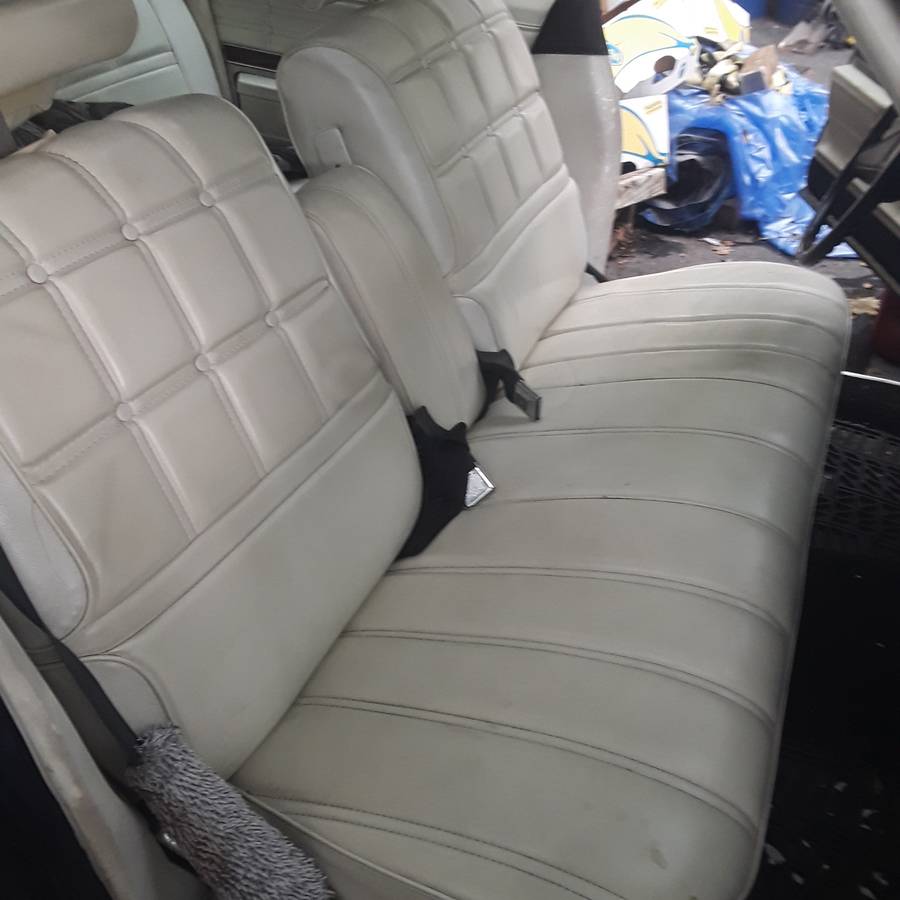 Oldsmobile-delta-88-royale-1976-blue-7