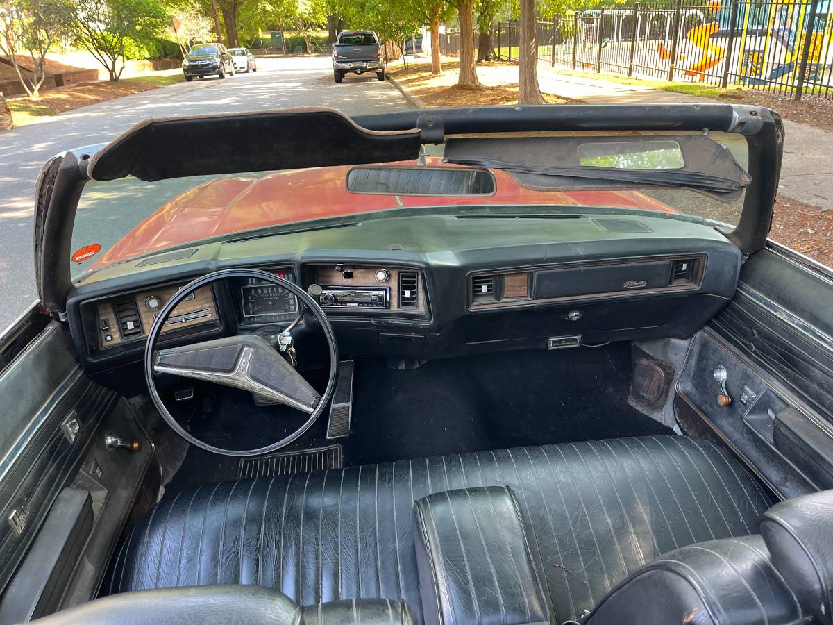 Oldsmobile-delta-88-royale-convertible-1972-red-5