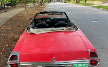 Oldsmobile-delta-88-royale-convertible-1972-red-9