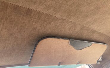 Oldsmobile-dynamic-76-1946-blue-15