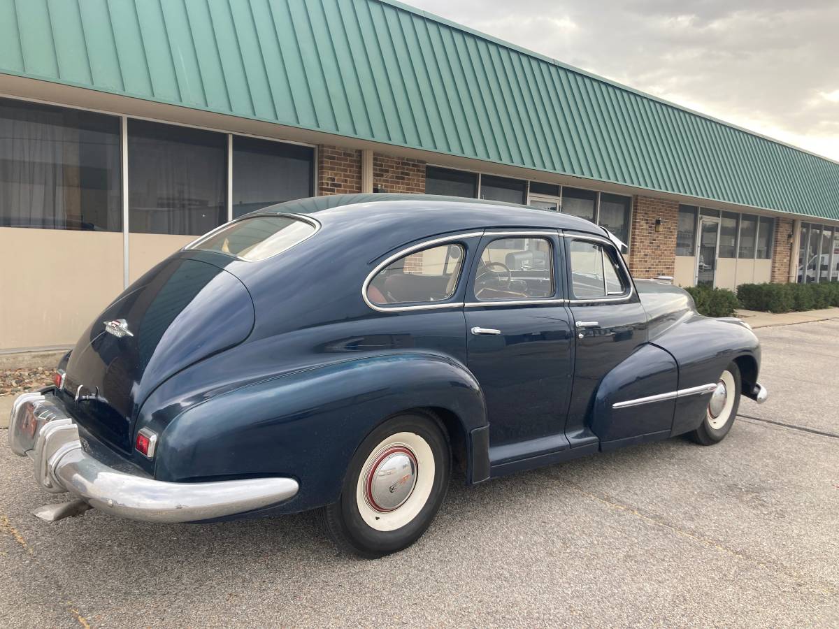 Oldsmobile-dynamic-76-1946-blue-4