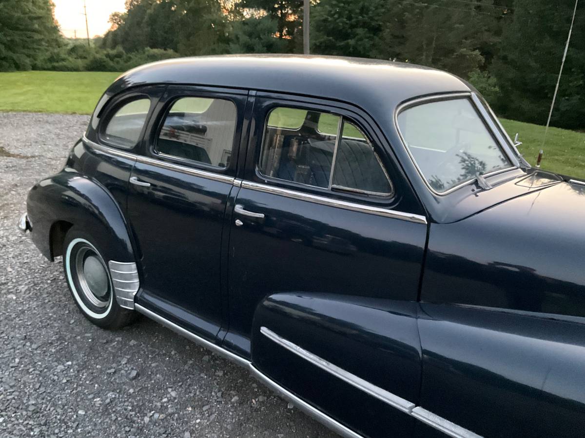 Oldsmobile-sedan-66-1948-blue-10